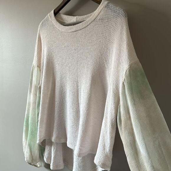 BLU PEPPER - DESIGNED IN CALIFORNIA TIE-DYE SLEEVE KNIT TOP SIZE MEDIUM - Picture 2 of 11